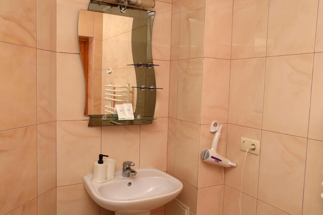 Oskolok Dovbusha Mini-Hotel Yaremche Exterior foto
