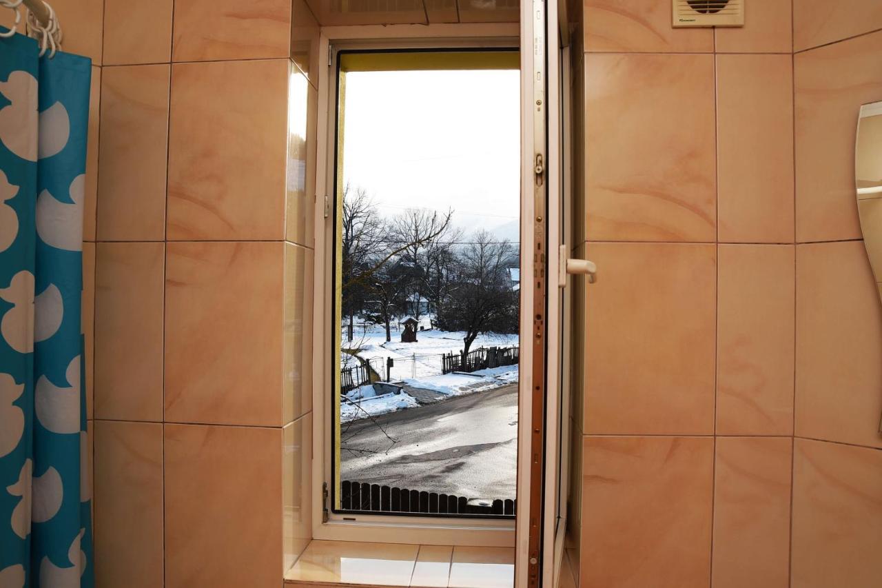 Oskolok Dovbusha Mini-Hotel Yaremche Exterior foto