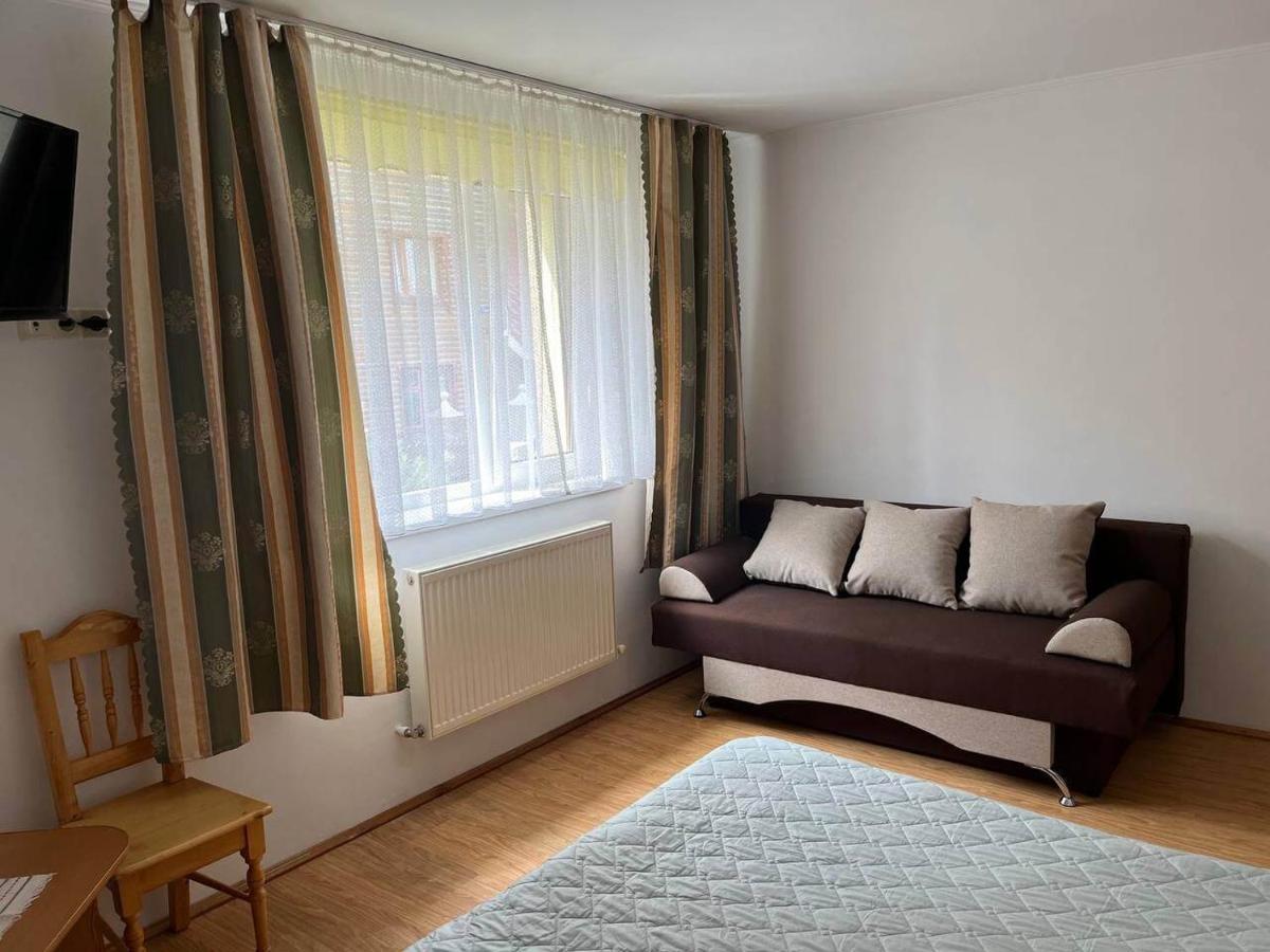 Oskolok Dovbusha Mini-Hotel Yaremche Exterior foto