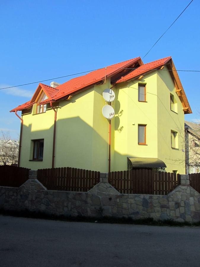 Oskolok Dovbusha Mini-Hotel Yaremche Exterior foto