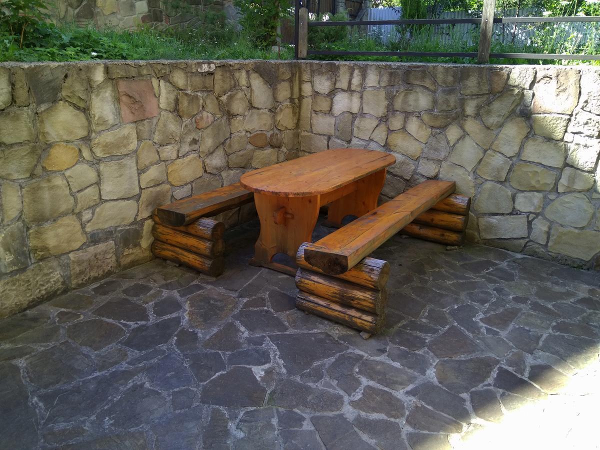 Oskolok Dovbusha Mini-Hotel Yaremche Exterior foto