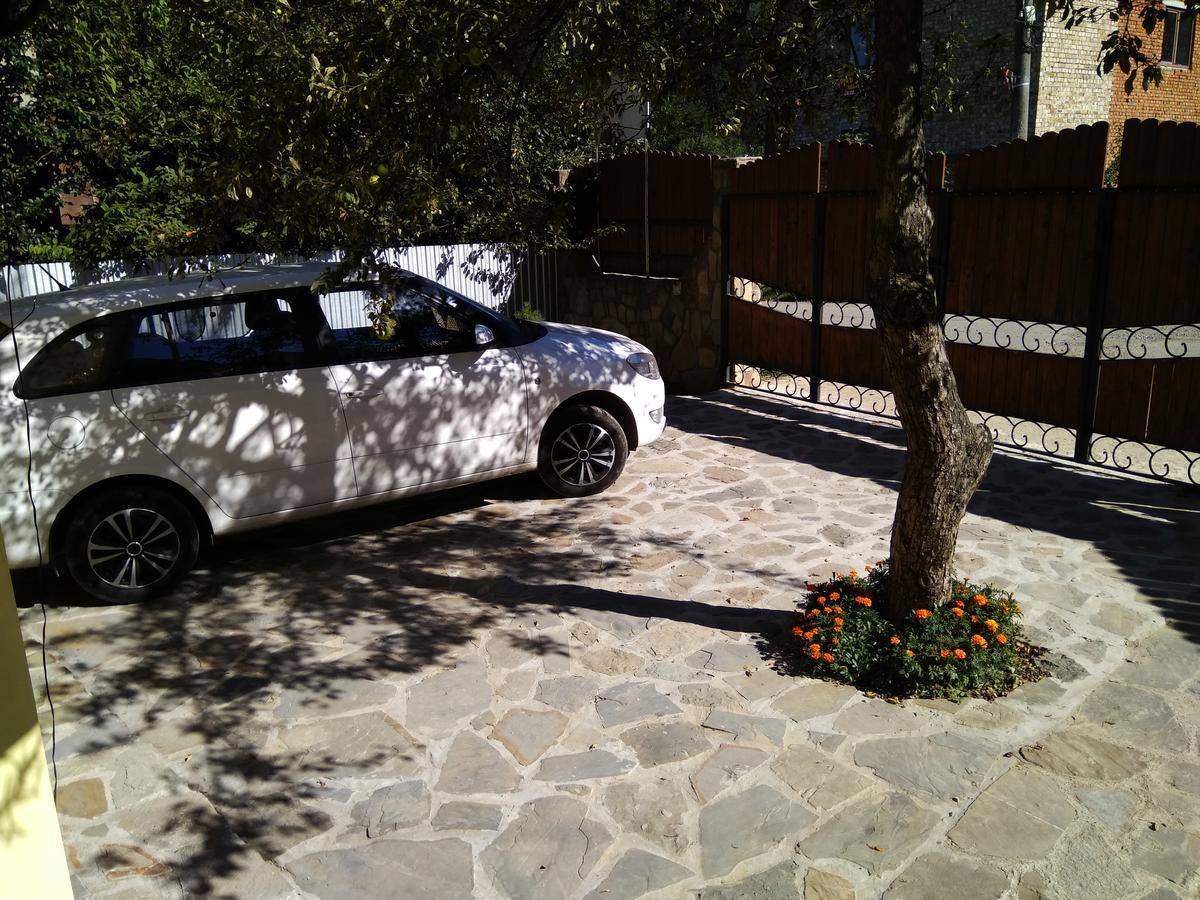 Oskolok Dovbusha Mini-Hotel Yaremche Exterior foto